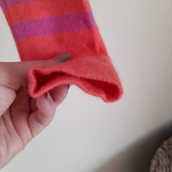 100% Cashmere. Women's Striped V-Neck Sweater - Pink and Purple - Picture 5 of 7